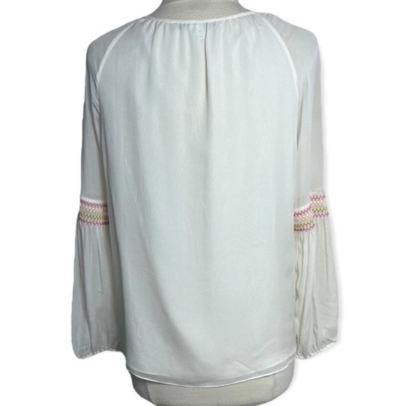 Diane von Furstenberg ivory silk bohemian blouse with smocked stitching Size 8 - Picture 4 of 9